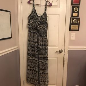 Faded Glory: Boho pattern black/white sun dress